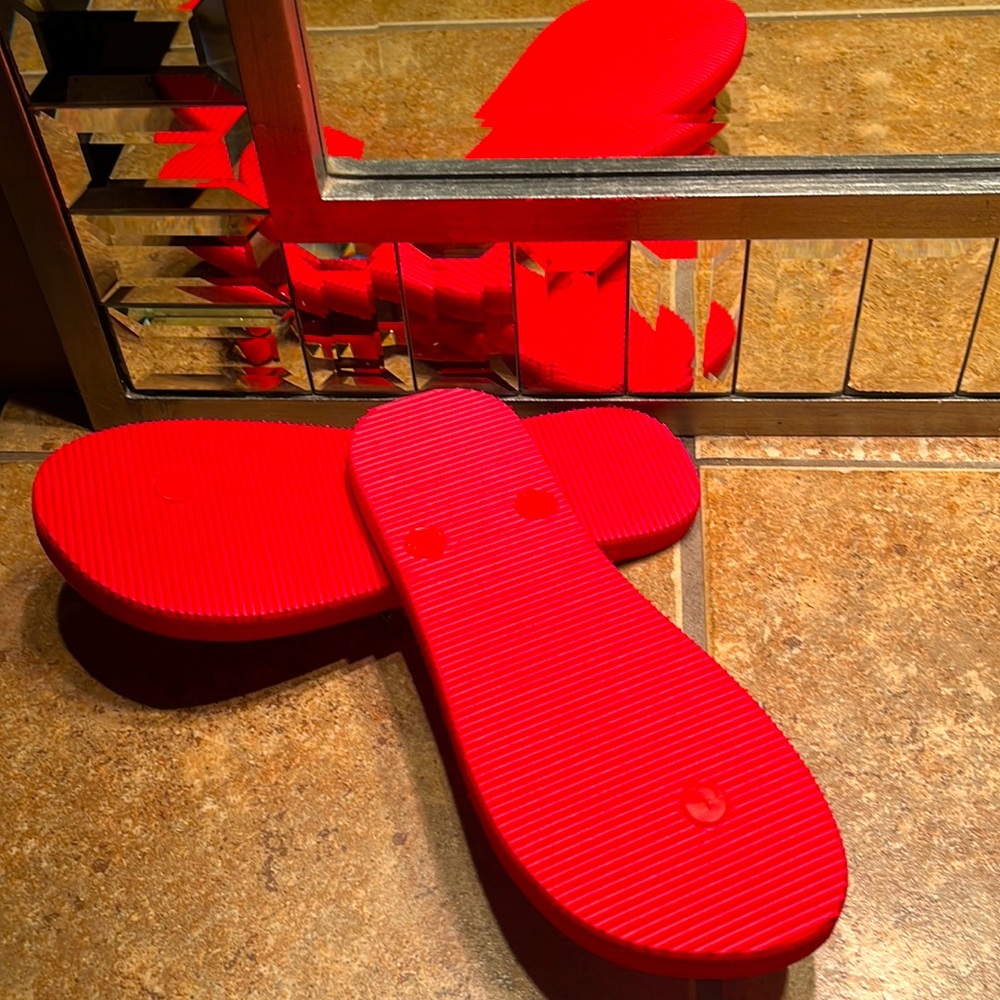 NWOT Red Stud Flip Flops - Picture 3 of 3